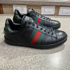 Gucci leather sneakers